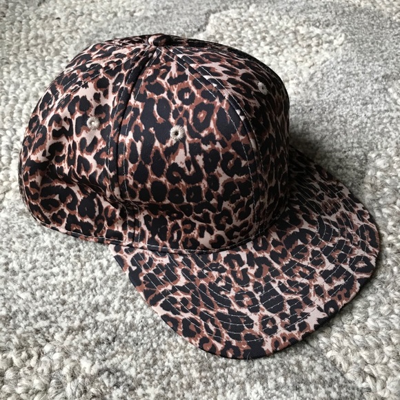 Cheetah SnapBack - Picture 2 of 5